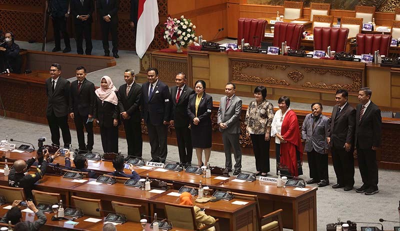 DPR Sahkan 9 Calon Anggota Komnas HAM Periode 2022-2027 - Bagian 1