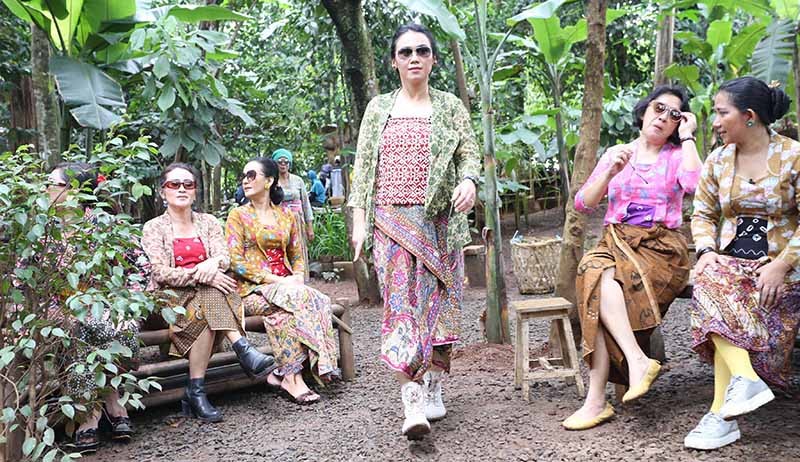 Sapawastra Hari Batik Nasional Tampilkan “Lawas Gak Lawasan” - Bagian 2