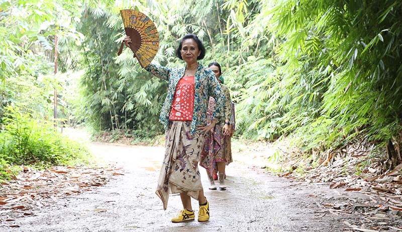 Sapawastra Hari Batik Nasional Tampilkan “Lawas Gak Lawasan” - Bagian 3