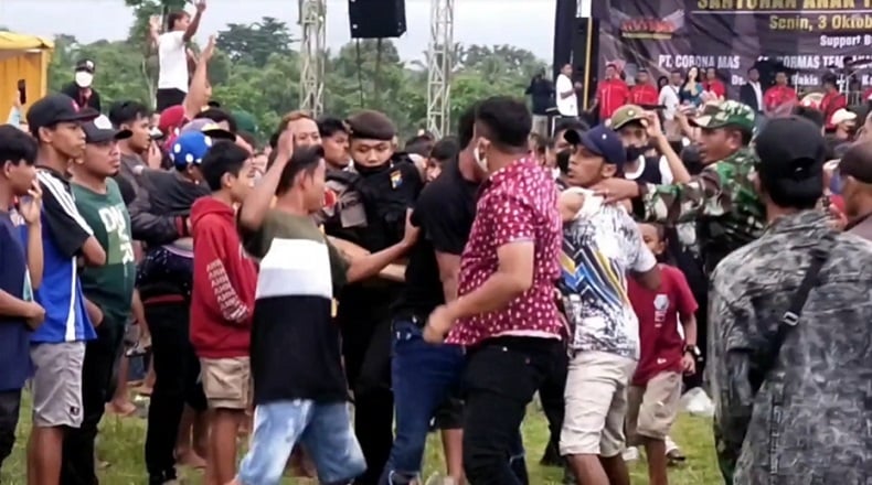 Konser Dangdut Santunan Anak Yatim di Lumajang Ricuh, Dipicu Pemabuk Saling Senggol