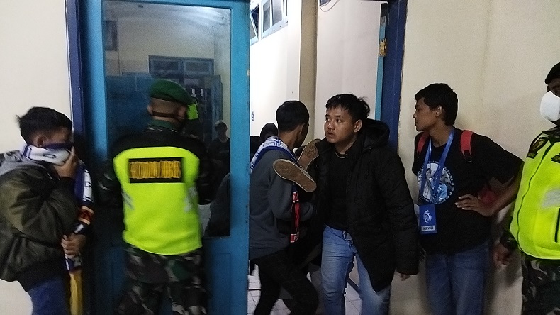 Kesaksian Aremania, Terjepit 30 Menit Antara Hidup dan Mati saat Tragedi Kanjuruhan