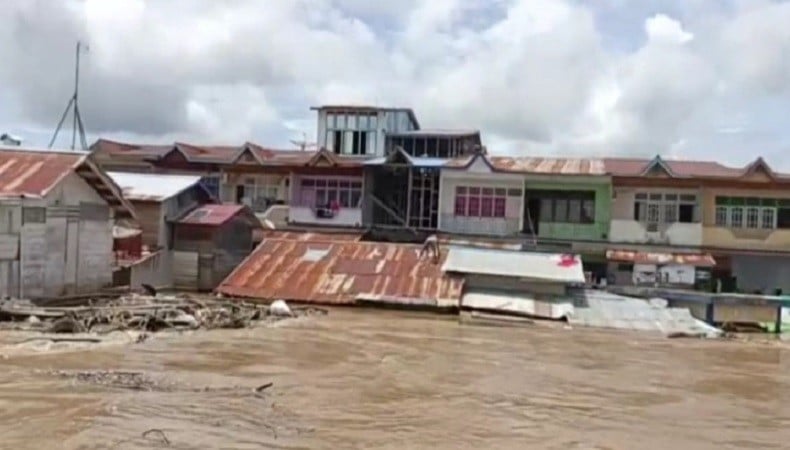 BNPB: Banjir di Sintang akibat Hujan Deras dan Luapan Sungai Serawai