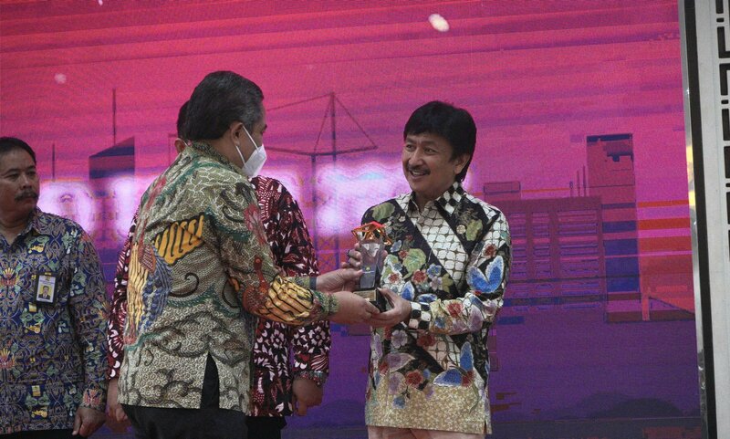 Angkasa Pura I Raih Penghargaan Subroto Bidang Efisiensi Energi dari Kementerian ESDM