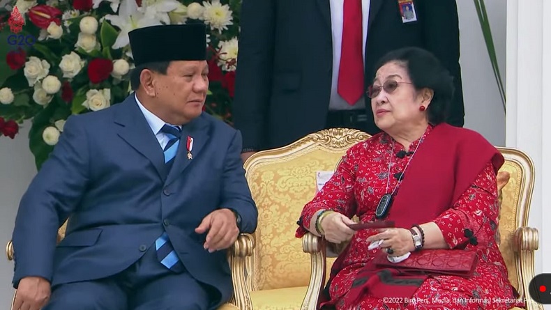 Prabowo dan Megawati Duduk Berdampingan di Upacara HUT ke-77 TNI
