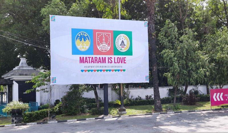 Suporter Solo dan Jogja Islah, Gibran Perintahkan Pasang Spanduk Mataram Is Love di Manahan