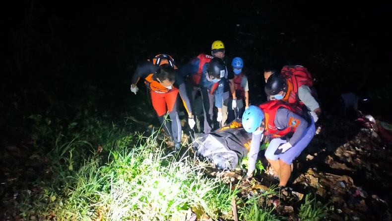 Driver Ojol yang Ceburkan Diri ke Sungai Citarum Ditemukan Tewas di Jembatan Alvian