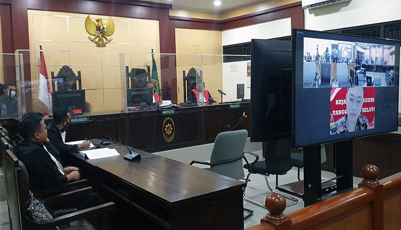 Indra Kenz Dituntut 15 Tahun Penjara - Bagian 2