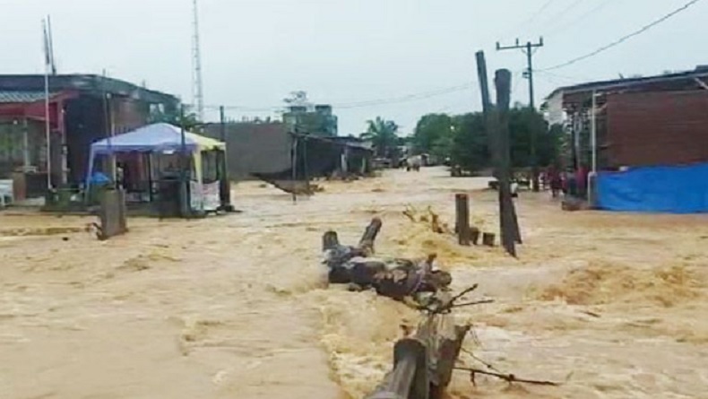 Banjir di Aceh Timur akibat Hujan Lebat, 6 Tiang Listrik Patah