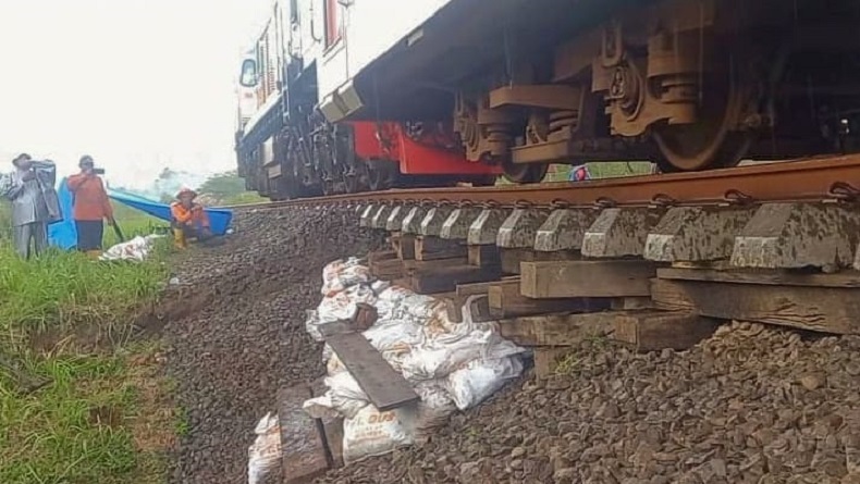 title Perbaikan Jalur Selesai, KAI Pastikan Perjalanan KA dari Bandung ke Jateng-Jatim Kembali Normal Perbaikan Jalur Selesai, KAI Pastikan Perjalanan KA dari Bandung ke Jateng-Jatim Kembali Normal