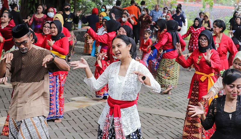 Gelaran Tari Yapong Bertajuk 