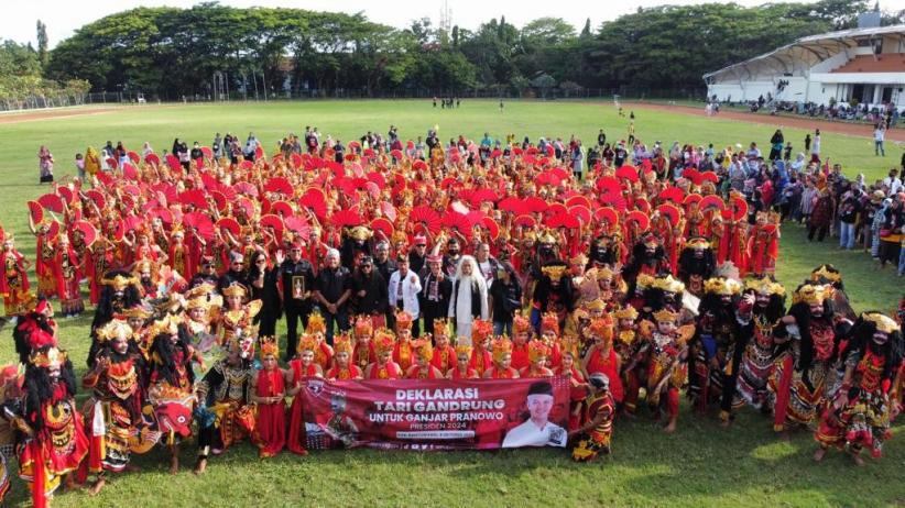 Ratusan Penari Meriahkan Festival Seni Nggandrungi Saga di Banyuwangi