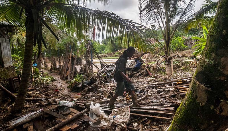 Banjir Bandang Terjang Bayah Lebak, Puluhan Rumah Rusak - Bagian 2