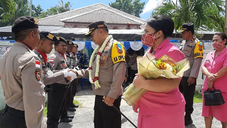 title Kapolres Kepulauan Talaud Mengaku Terkejut saat Kunjungan Kerja di Rainis, Ternyata Ini Penyebabnya Kapolres Kepulauan Talaud Mengaku Terkejut saat Kunjungan Kerja di Rainis, Ternyata Ini Penyebabnya