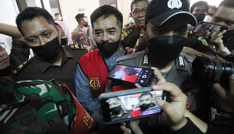 Kasus Pemerkosaan Santriwati, Mas Bechi Dituntut 16 Tahun Penjara - Bagian 3