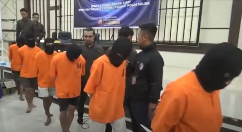 title Polisi Bongkar Kasus Penipuan yang Catut Nama RANS Entertainment Milik Raffi Ahmad, 6 Pelaku Ditangkap Polisi Bongkar Kasus Penipuan yang Catut Nama RANS Entertainment Milik Raffi Ahmad, 6 Pelaku Ditangkap