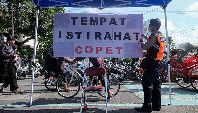 Tempat Istirahat Khusus Copet, Ada Tenda dan Kursi - Bagian 1
