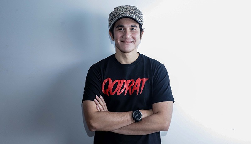 Potret Vino G Bastian Jadi Ustaz dalam Film Qodrat 