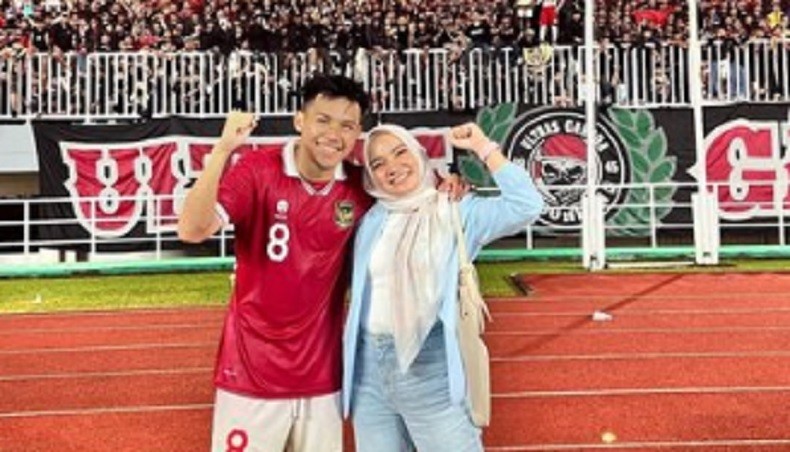 5 Wanita Cantik yang Jadi Pasangan Timnas Indonesia, Pacar Bek Tangguh Ini Asal Inggris