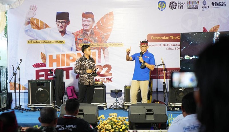 Sandiaga Uno Resmikan Taman Rekreasi The Carnival di Nganjuk Jatim - Bagian 2
