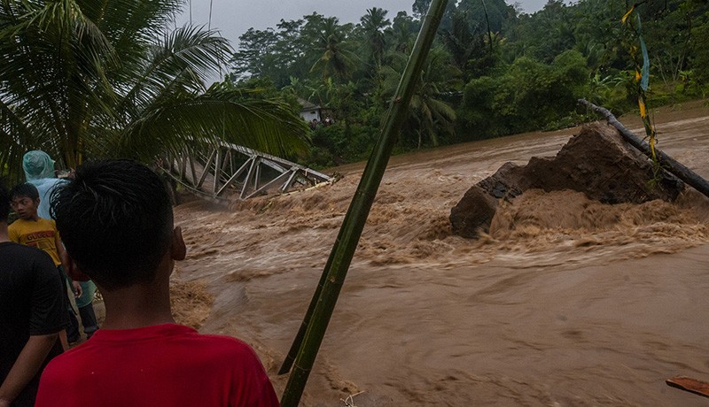 Banjir Bandang Susulan Terjang Lebak Sore Ini, Infrastruktur Hancur - Bagian 2