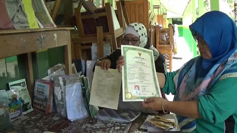 Banjir di Cilacap, Ratusan Buku dan Perabotan Sekolah Rusak Parah