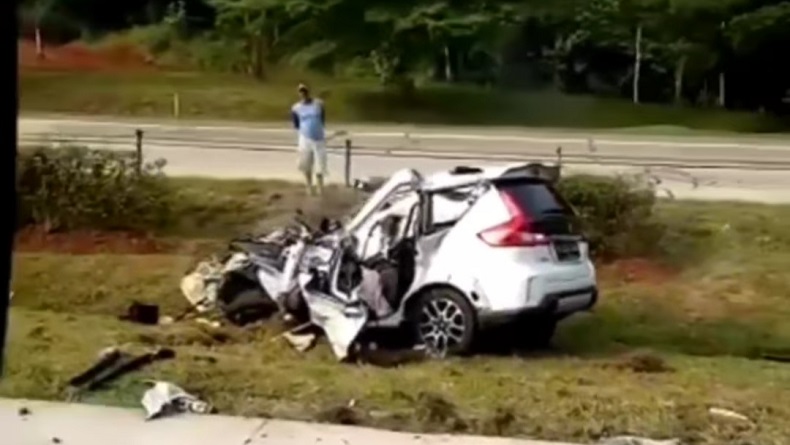 Warga Duren Sawit Korban Tewas Minibus Tabrak Belakang Traktor di Tol Cipali Subang