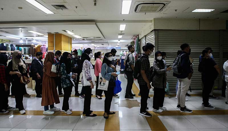 Job Fair 2022, Ratusan Orang Serbu Pusat Perbelanjaan Mencari Lowongan Kerja - Bagian 1