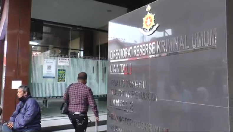 title 2 Tersangka Tragedi Kanjuruhan Ketua Panpel dan Security Officer Diperiksa 2 Tersangka Tragedi Kanjuruhan Ketua Panpel dan Security Officer Diperiksa