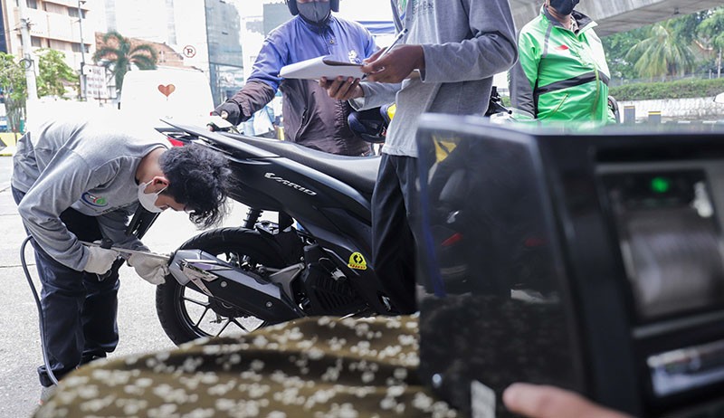 Uji Emisi Gratis di Terminal Blok M - Bagian 1