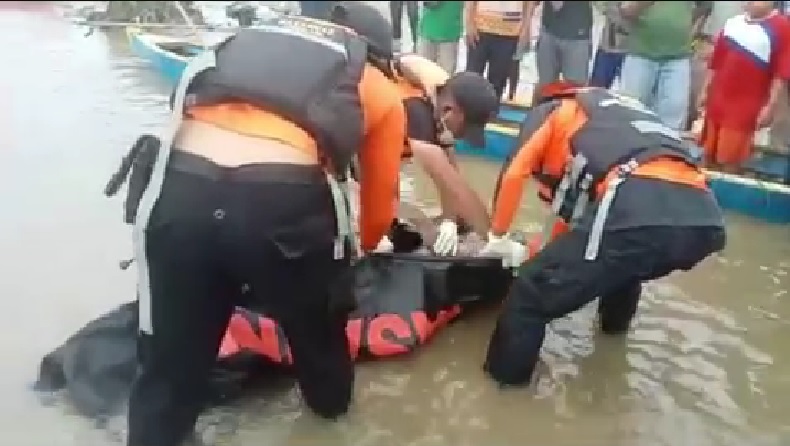 title Terseret Arus Sungai Konaweha, Penambang Pasir di Konawe Selatan Ditemukan Tewas Terseret Arus Sungai Konaweha, Penambang Pasir di Konawe Selatan Ditemukan Tewas