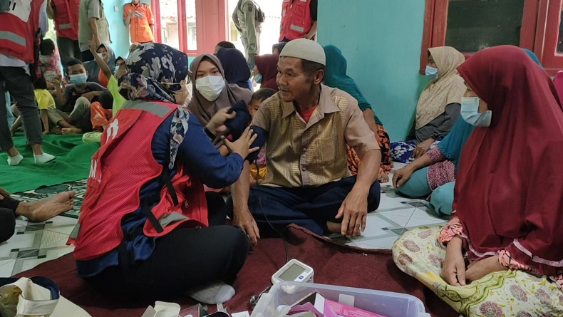 title 30 KK Mengungsi akibat Pergerakan Tanah di Cibeber Cianjur, Kesehatan Mulai Terganggu 30 KK Mengungsi akibat Pergerakan Tanah di Cibeber Cianjur, Kesehatan Mulai Terganggu