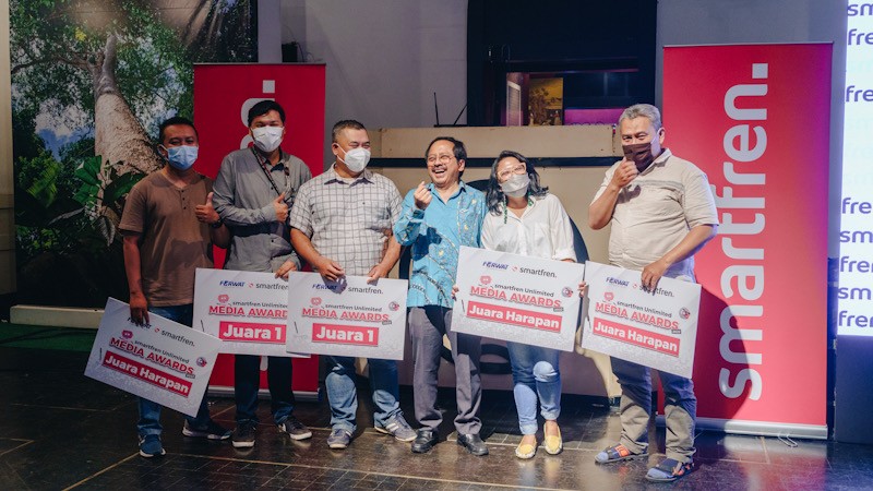 Penyerahan Penghargaan untuk Pemenang Smartfren Unlimited Media Awards 2022 - Bagian 1