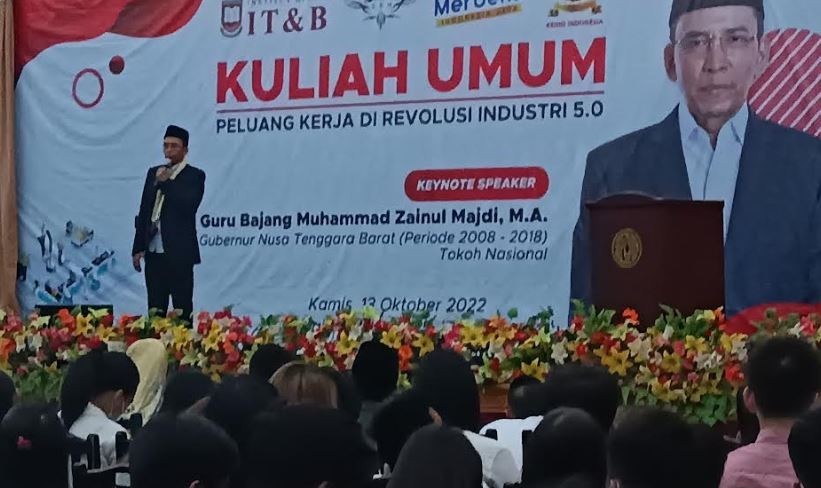 Kuliah Umum di IT&B, TGB Zainul Majdi Minta Mahasiswa Tak Terjebak Paradigma Keliru Revolusi Industri
