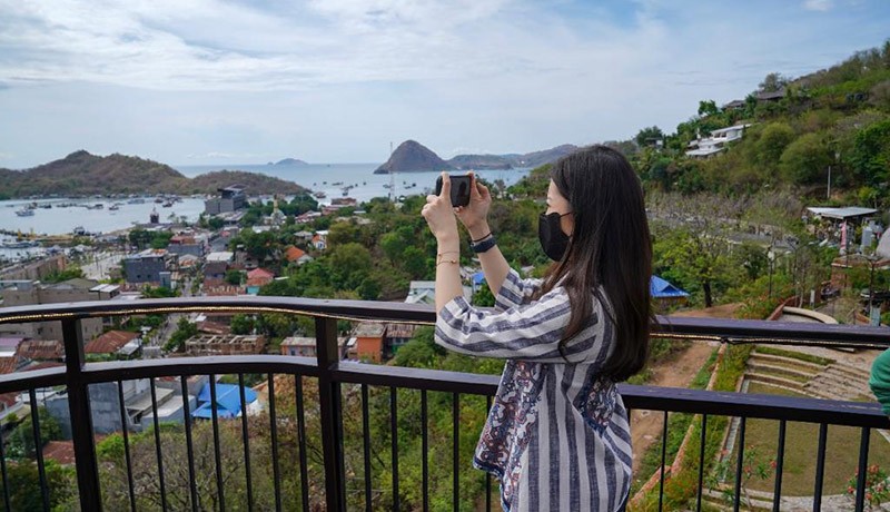 Wamenparekraf Angela Tanoesoedibjo: Pengembangan Kawasan Wisata Labuan Bajo Harus Sejahterakan Rakyat - Bagian 1