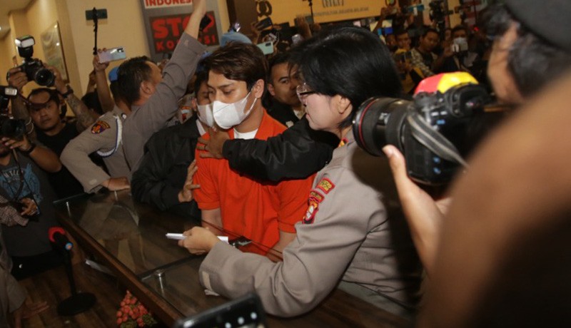 Foto-Foto Rizky Billar Ditahan atas Kasus KDRT terhadap Lesti Kejora - Bagian 2
