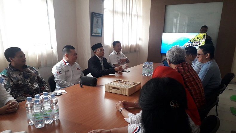 Kunjungan ke Kantor Media, TGB Zainul Majdi: Dalam Teori Apa pun Pers Penting