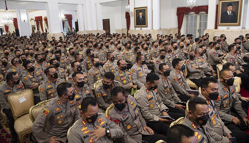 Presiden Jokowi Kumpulkan Kapolres hingga Kapolda di Istana - Bagian 1