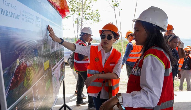 Tinjau View Point di Labuan Bajo, Wamenparekraf Ajak Pemda Berinovasi dan Ciptakan Lapangan Kerja - Bagian 1