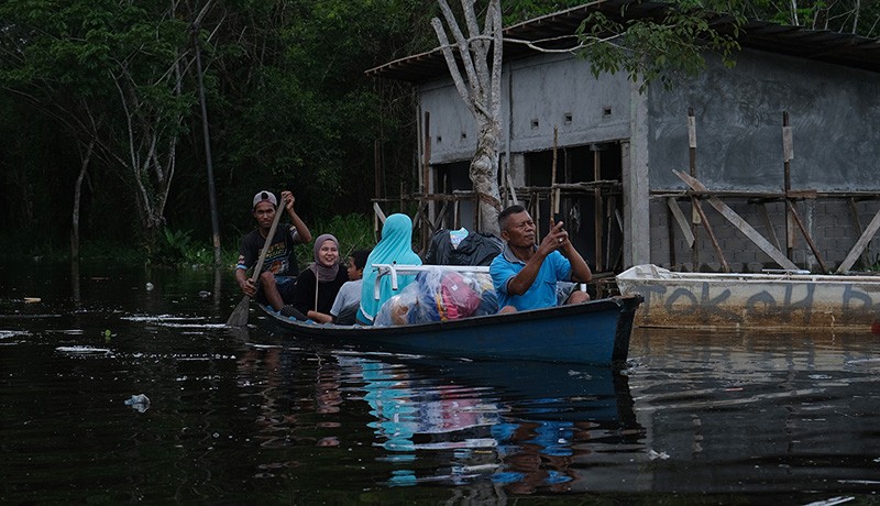 Banjir Kabupaten Sintang Kalbar Belum Surut, 50.267 Jiwa Terdampak - Bagian 3