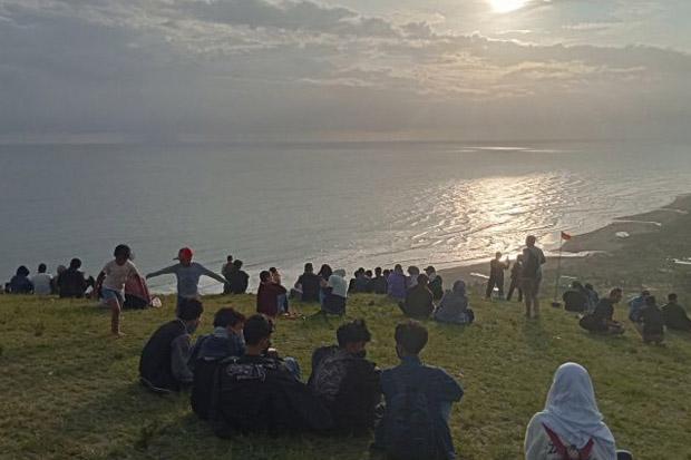 Indahnya Bukit Paralayang, Nikmati Pantai Selatan dari Ketinggian 
