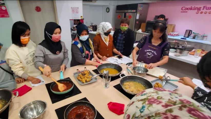 Puluhan Pekerja Migran Antusias Ikuti Pelatihan Memasak di Taiwan