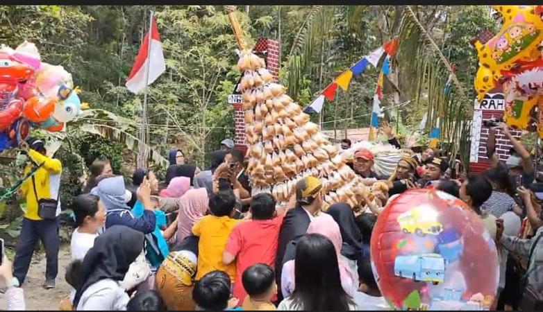  Tradisi Unik Kenduren Udan Dawet, Ritual Warga Lereng Merbabu Meminta Hujan