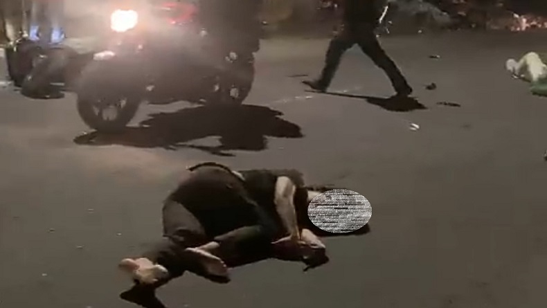 Viral Perempuan Kejang-kejang usai Tabrakan Motor di Sukabumi, Warga Bacakan Talkin