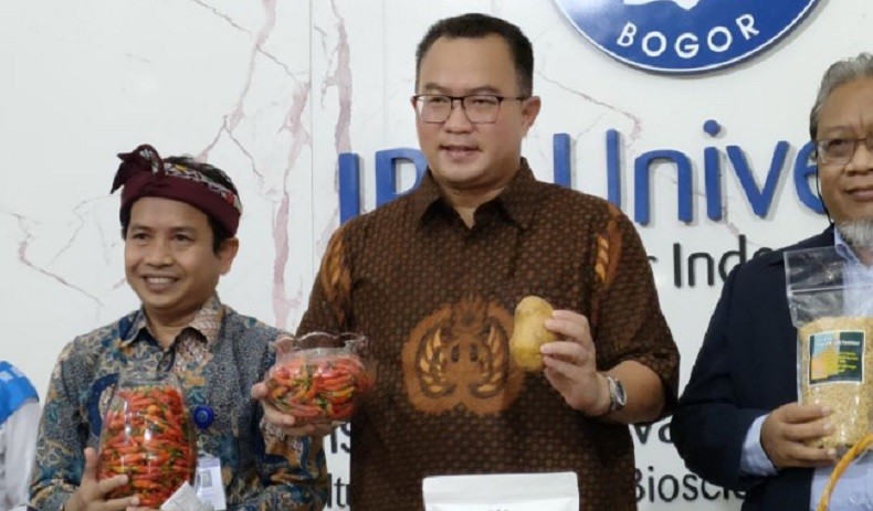 title Mahasiswi IPB Tewas Terseret Banjir, Rektor Arif Satria Sesuaikan Pembelajaran saat Cuaca Ekstrem Mahasiswi IPB Tewas Terseret Banjir, Rektor Arif Satria Sesuaikan Pembelajaran saat Cuaca Ekstrem