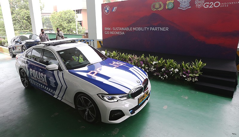 Tampilan BMW 330e M Sport, Kendaraan Resmi Pengawalan Presidensi G20 Indonesia - Bagian 4