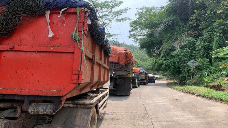 Akses ke TPA Sarimukti Licin, 100 Truk Sampah di Kota Bandung Sempat Tersendat