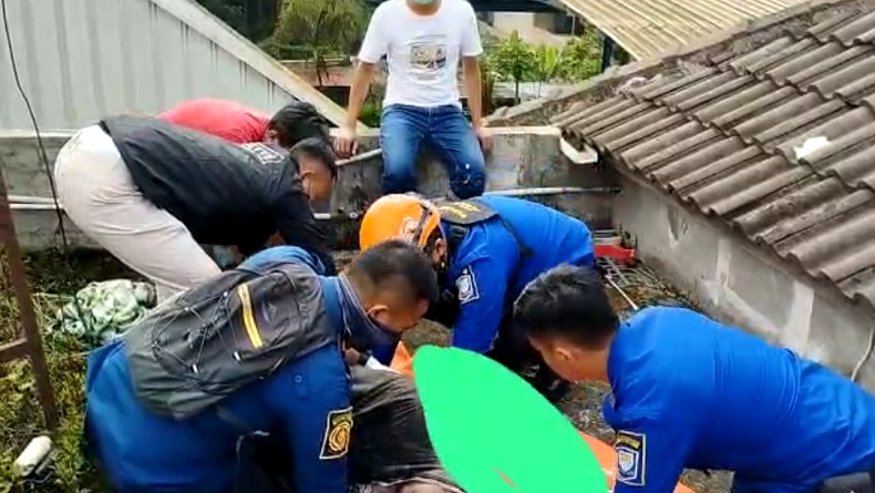 Mayat Pria Dalam Toren di Sukasari Bandung, Begini Kesaksian Teman Korban