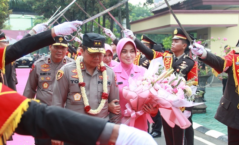 Kapolda Jatim Irjen Pol Toni Hermanto Bertekad Kembalikan Citra Baik Polri