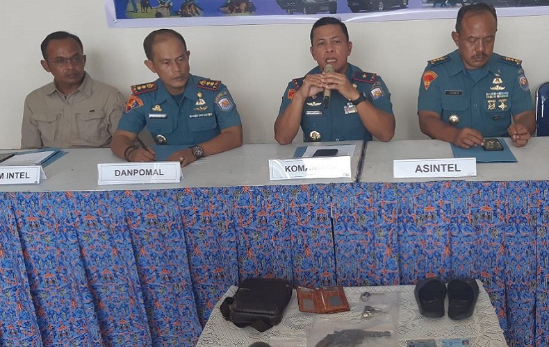 title Danlantamal Sebut Pistol yang Dipakai Peltu HS Tembak Warga Bukan Senjata Organik Danlantamal Sebut Pistol yang Dipakai Peltu HS Tembak Warga Bukan Senjata Organik