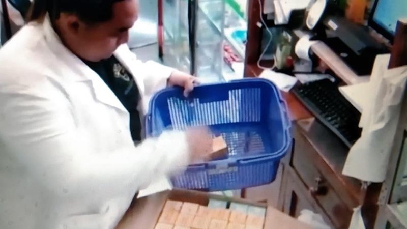 Tarik Ratusan Botol Obat Sirop, Apotek di Purwokerto Ini Rugi Belasan Juta Rupiah 